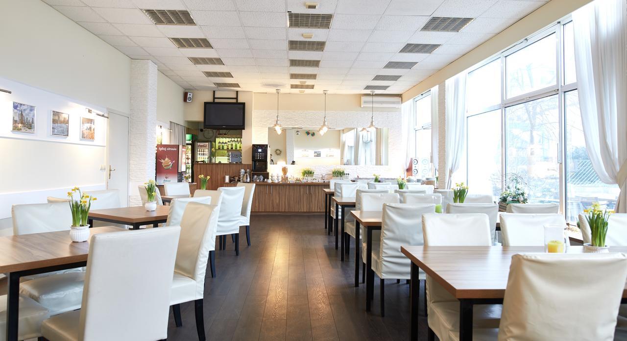 Hotel Colibra Warschau Buitenkant foto